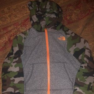 The North Face boys lightweight fleece jacket